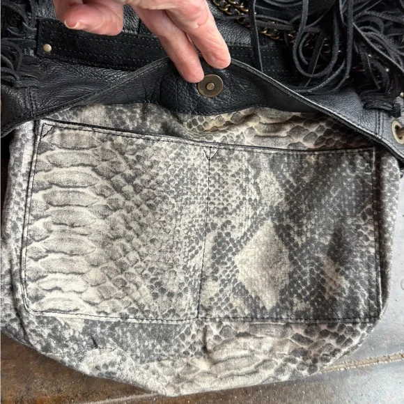 Rare vintage black pebbled leather and suede Liebeskind Berlin bag. Crossbody - Picture 13 of 16